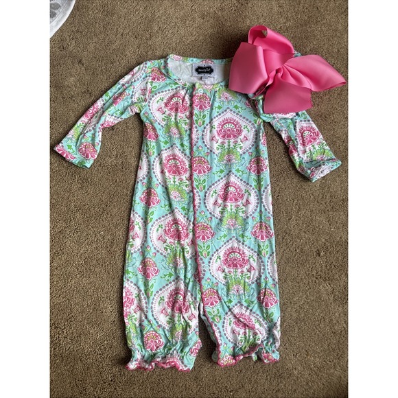 Mud Pie Other - Mudpie Baby Girls Blue And Pink Floral Snap Up Outfit With Bow Cap 3-6 Months